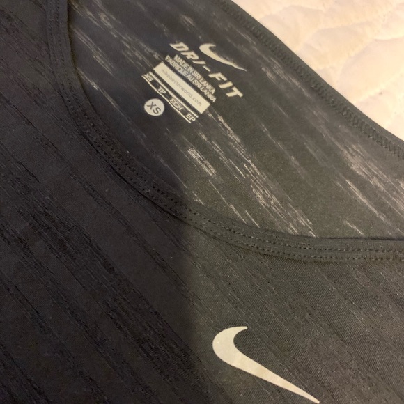 ✔️Nike Dri-Fit Breeze Black T-Shirt l Size XS - Picture 4 of 6
